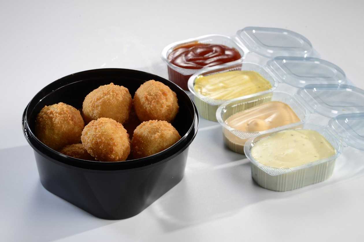 Mozzarella Balls with Jalapenos