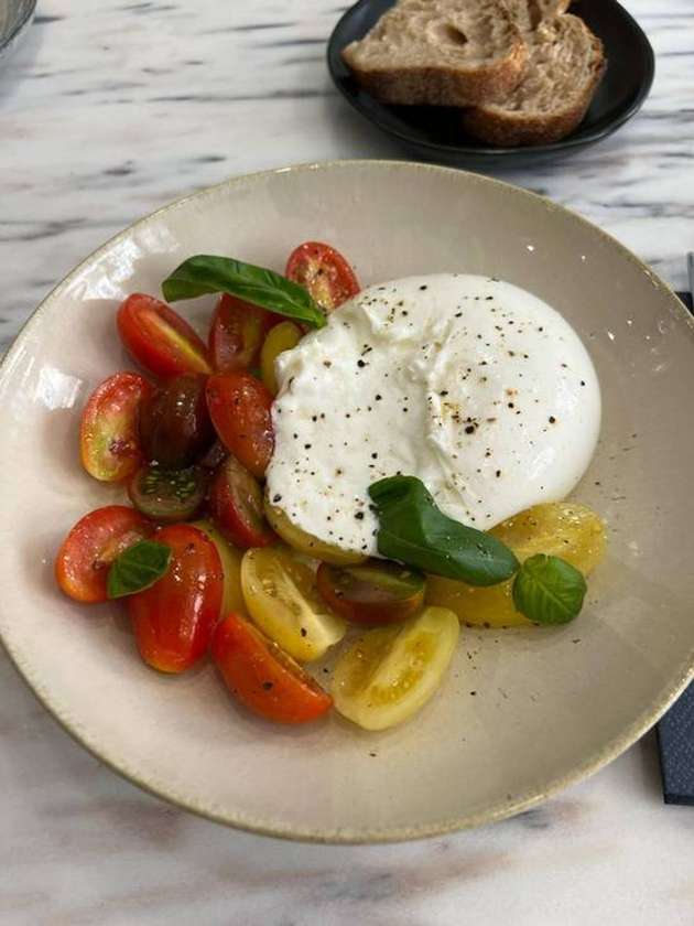 Burrata & Tomato