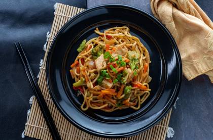 Chao Min com Chop Suey