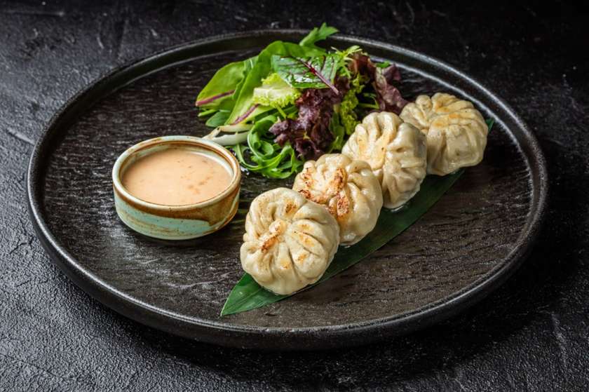 ДІМСАМ ЗІ СВИНИНОЮ ТА КАЛЬМАРОМ (150г)