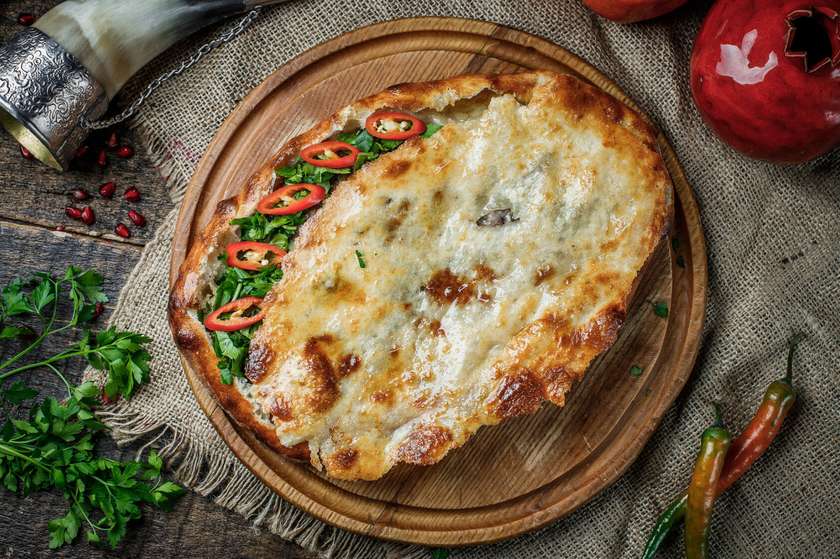 Хачапурі з бараниною та перцем чилі (460г)