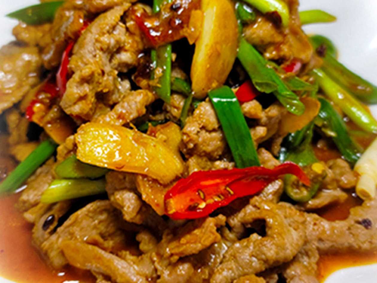 Beef with Fresh Chili