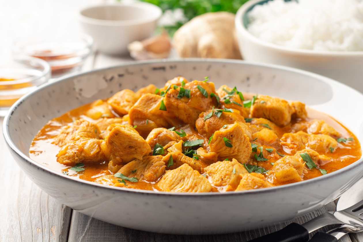 CHICKEN CURRY