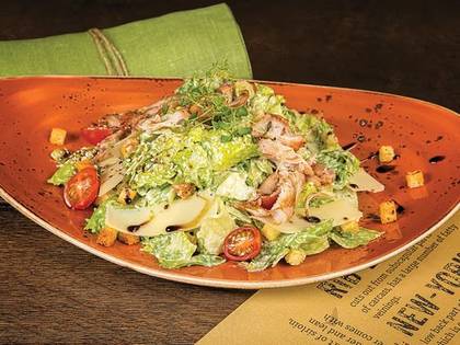 Caesar salad with chicken