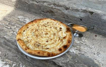 (33 см) Pizza 4 сири з пекоріно та кленовим сиропом