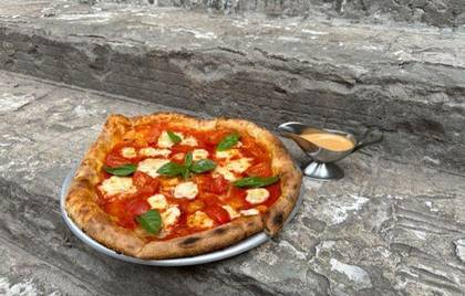 (33 см) Pizza Маргарита з Сицилійською моцарелою