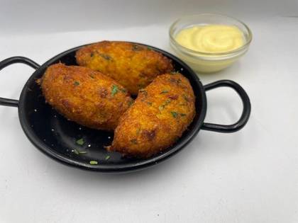 3 Pasteis de Bacalhau