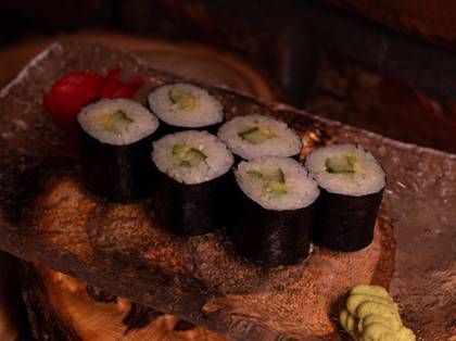 Maki Roll with Cucumber and Avocado
