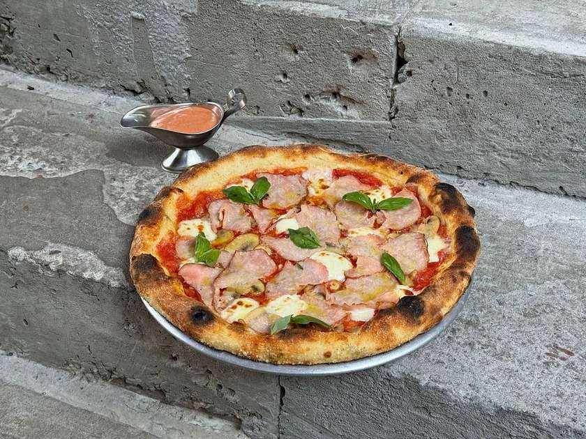 (33 см) Pizza з печерицями чилі та шинкою