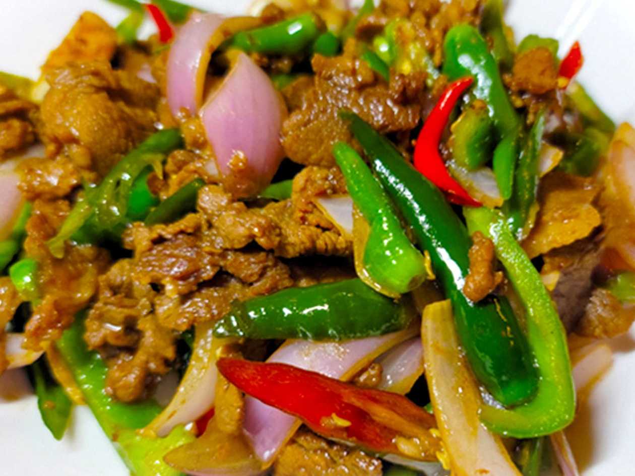 Sliced Pork with Green Chili