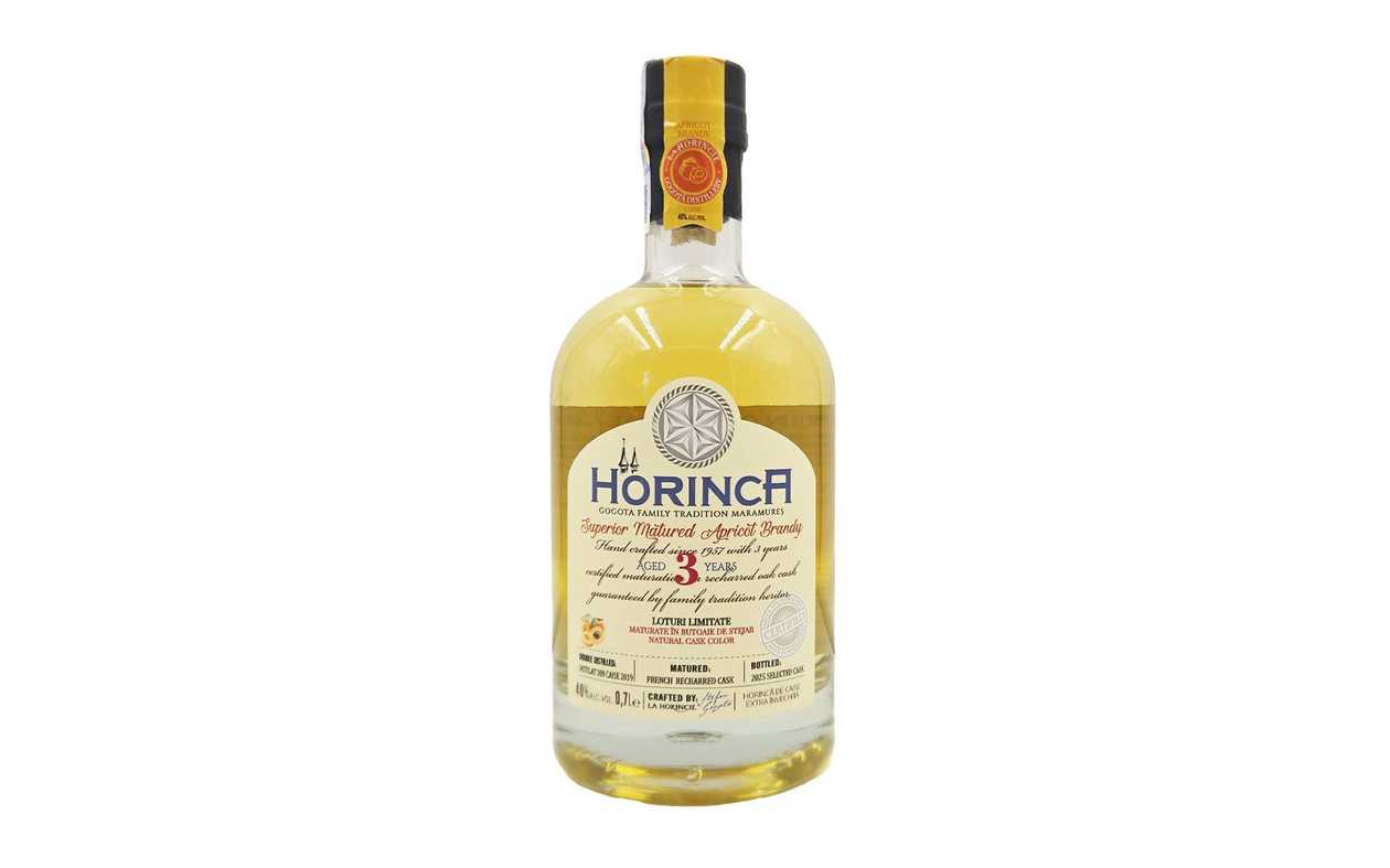 3-Year Apricot Horinca, 0.7 l