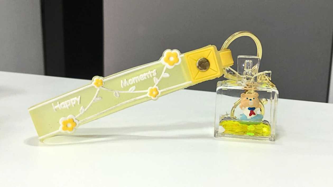 Keychain - Bear Cub Rectangular Watery (Transparent Yellow)