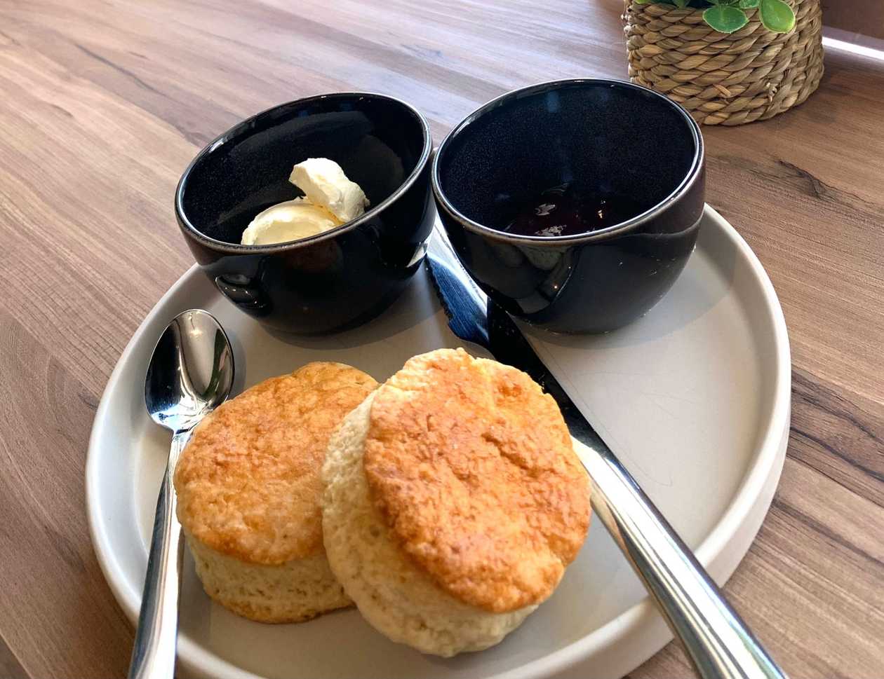 Scones 2 Pcs