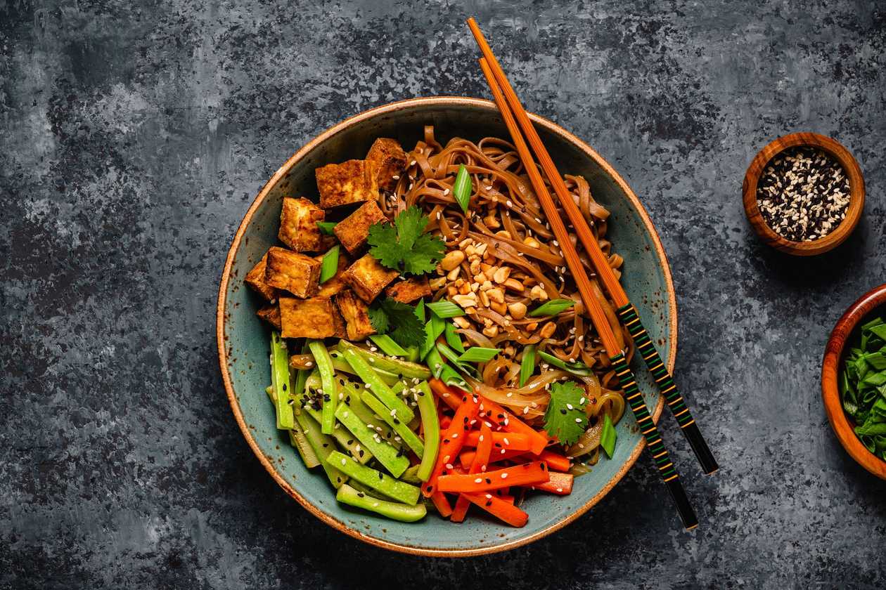 Toasted noodles with tofu
