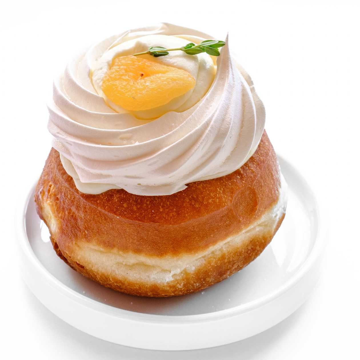 Apricot Pavlova