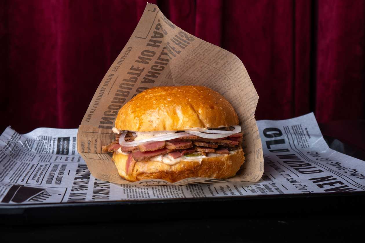 Pastrami Burger
