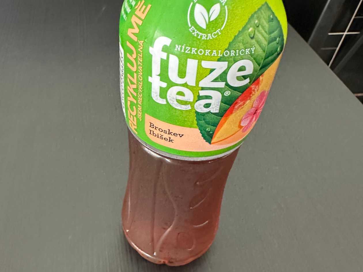 Ice tea broskev