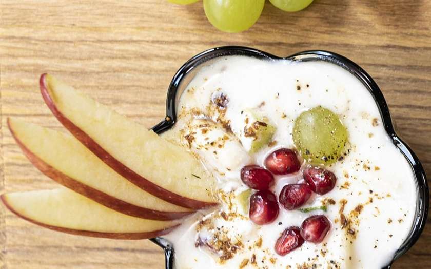 Raita cu fructe