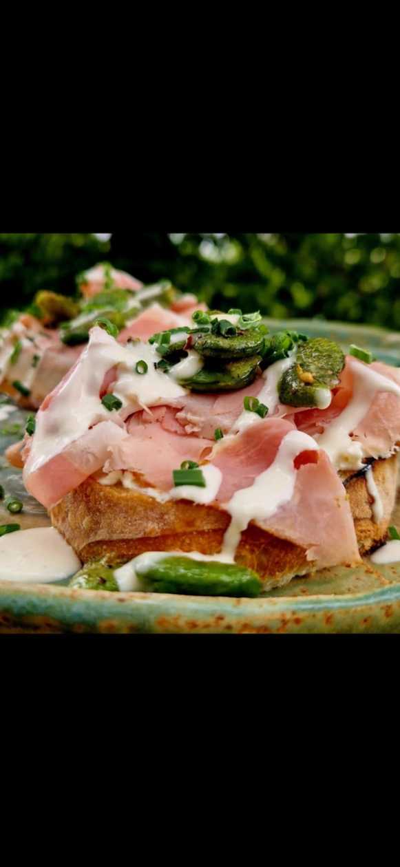 Bruschetta sezonowa-bób