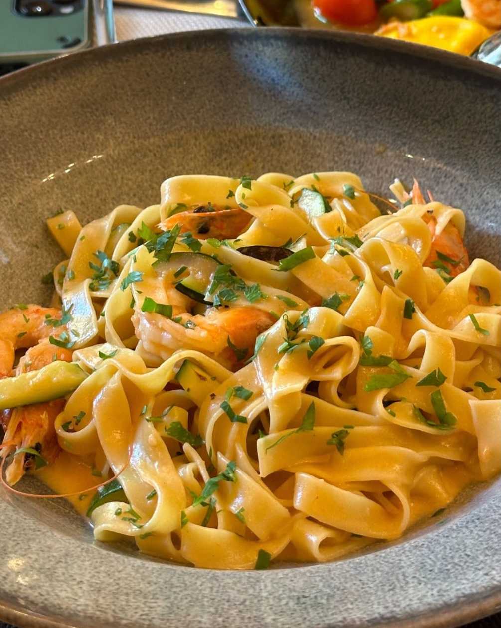 Tagliatelle gamberi e zucchine
