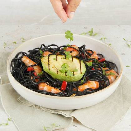 Linguini Nero de Camarão