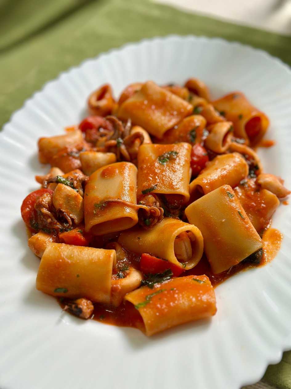 Paccheri al sugo dei calamari