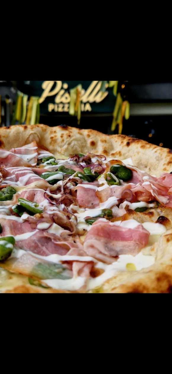 Pizza bób mięsna