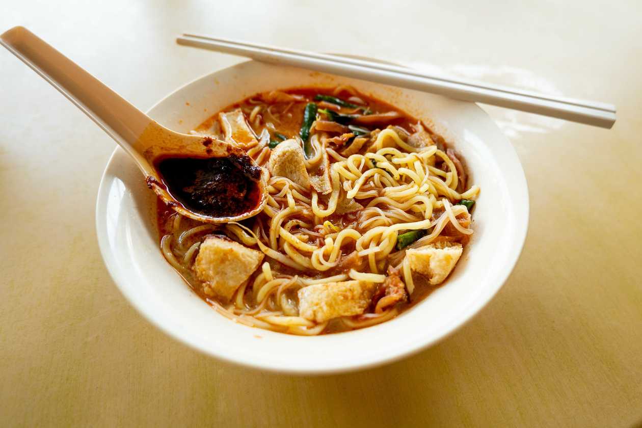 Nudlová polévka s tofu