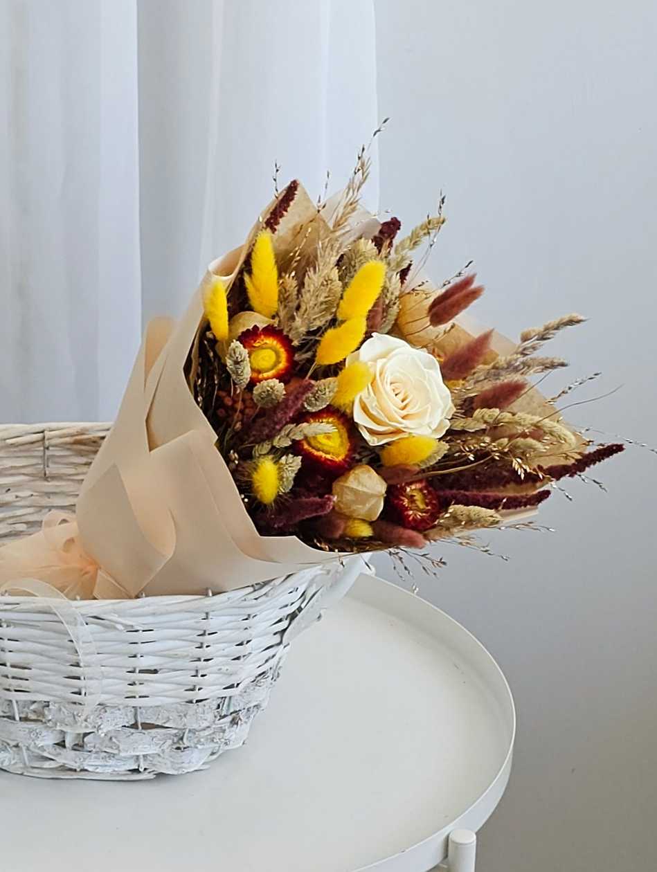 Dried flower bouquet, 1 piece.