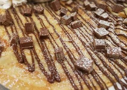 Crepe, Waffle ou Panquecas com Kit Kat