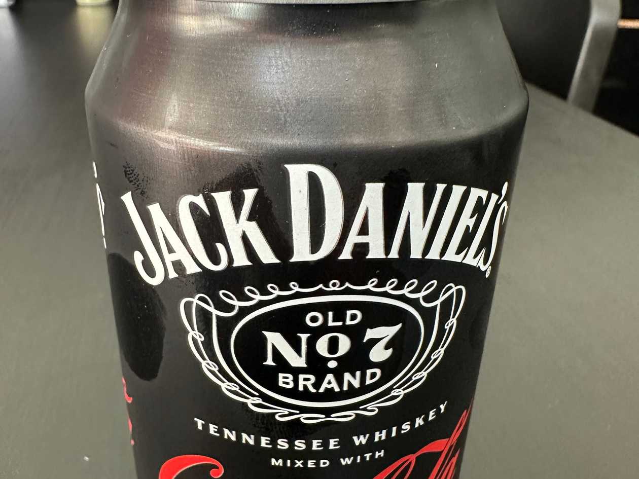 JackDiniel cola