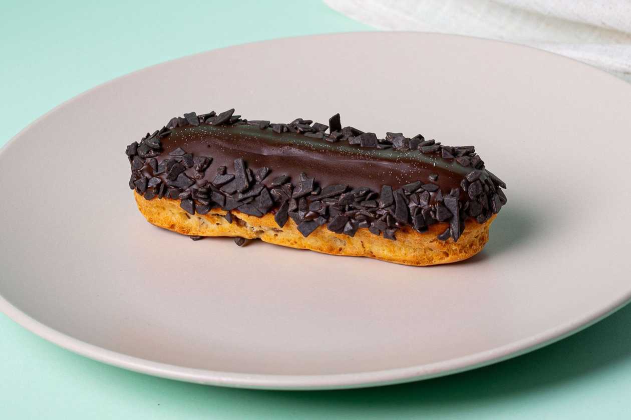 Chocolate eclair