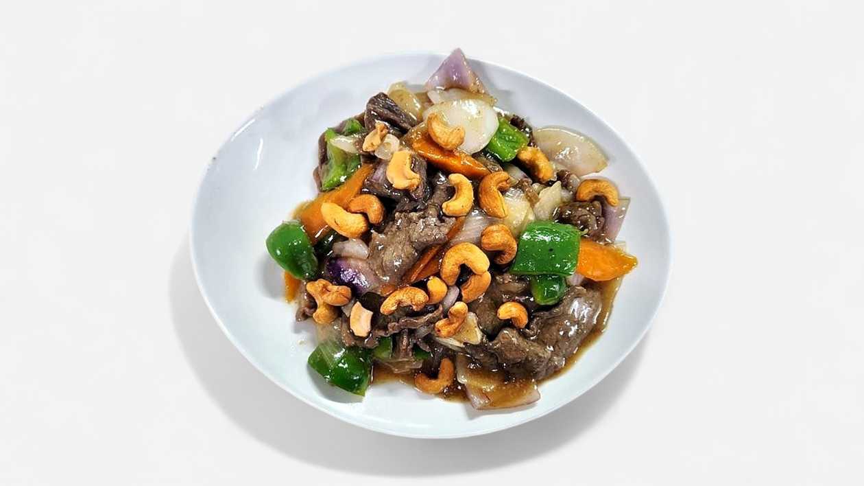 55. Beef with Cashew Nut