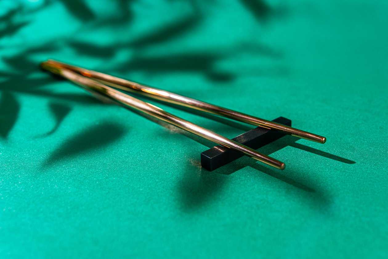 Столовые приборы