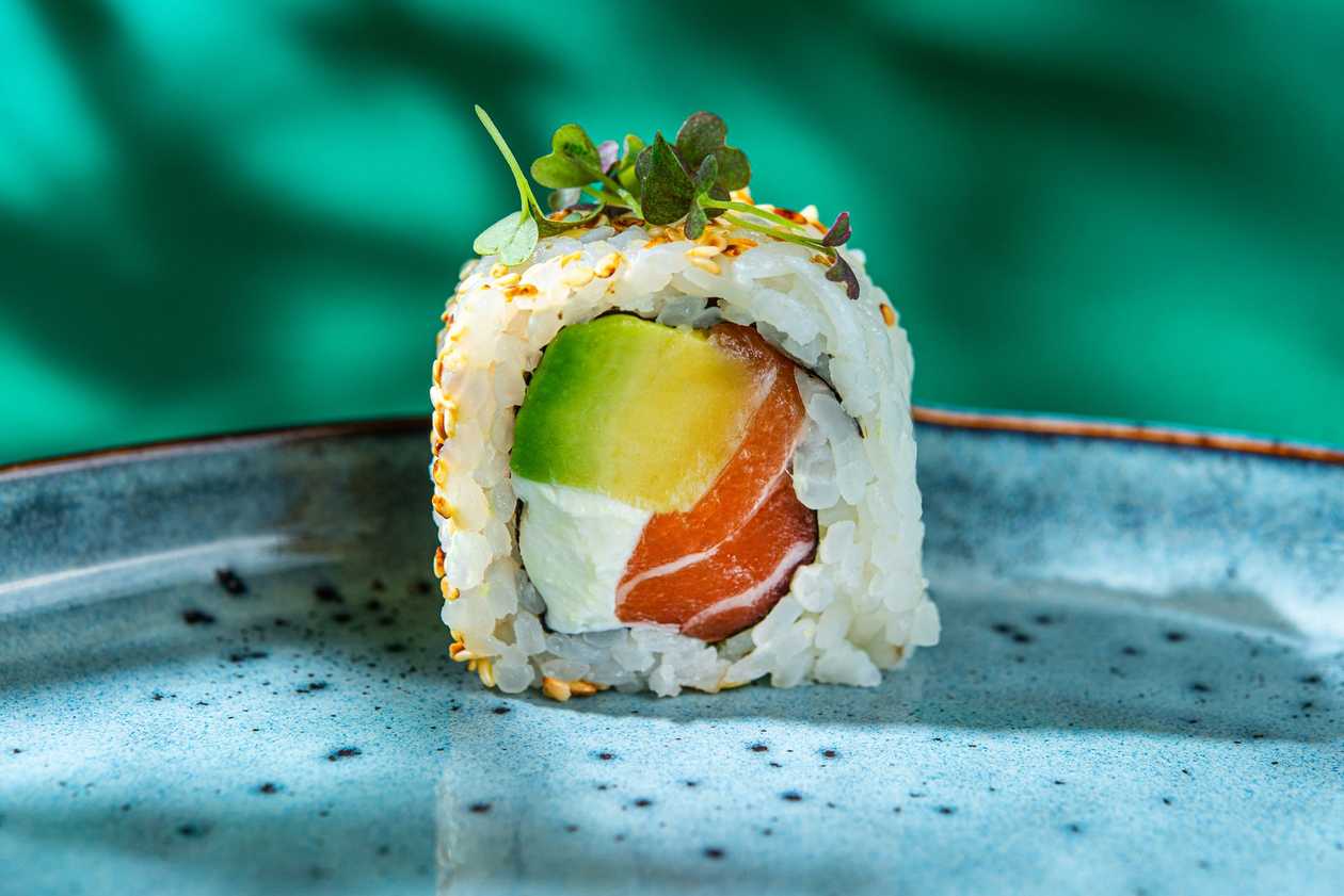 3. Лосось, сливочный сыр, авокадо