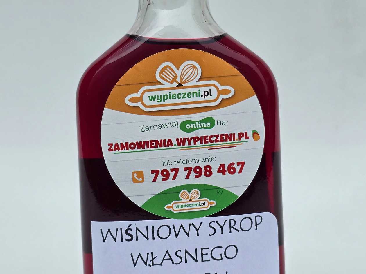 Wiśniowy syrop własnego wyrobu