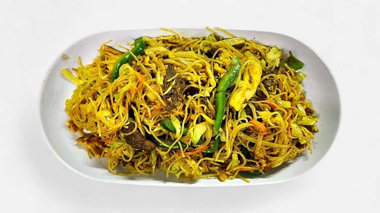 122. Fried Rice Noodle Singapore Style