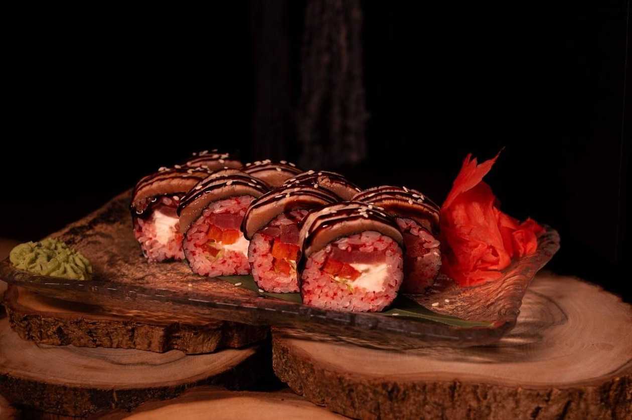 Akaiya Roll