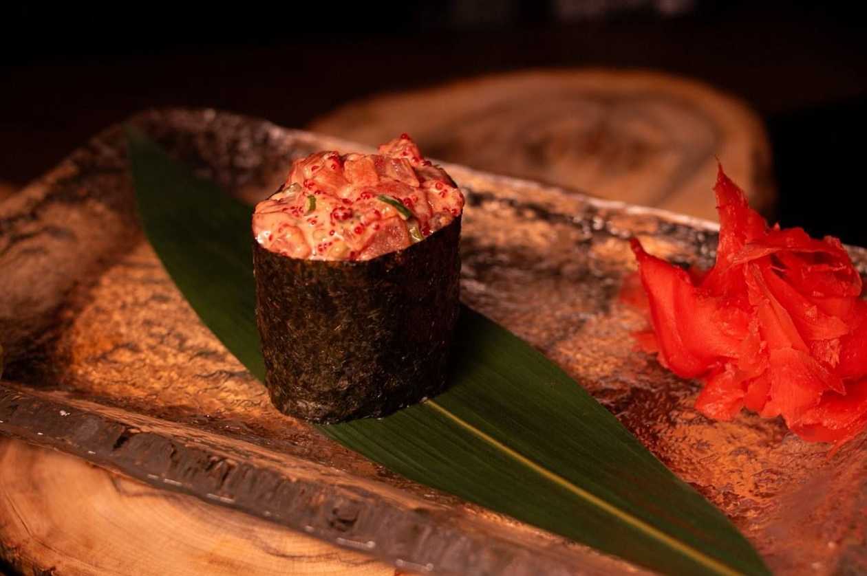 Salmon Gunkan