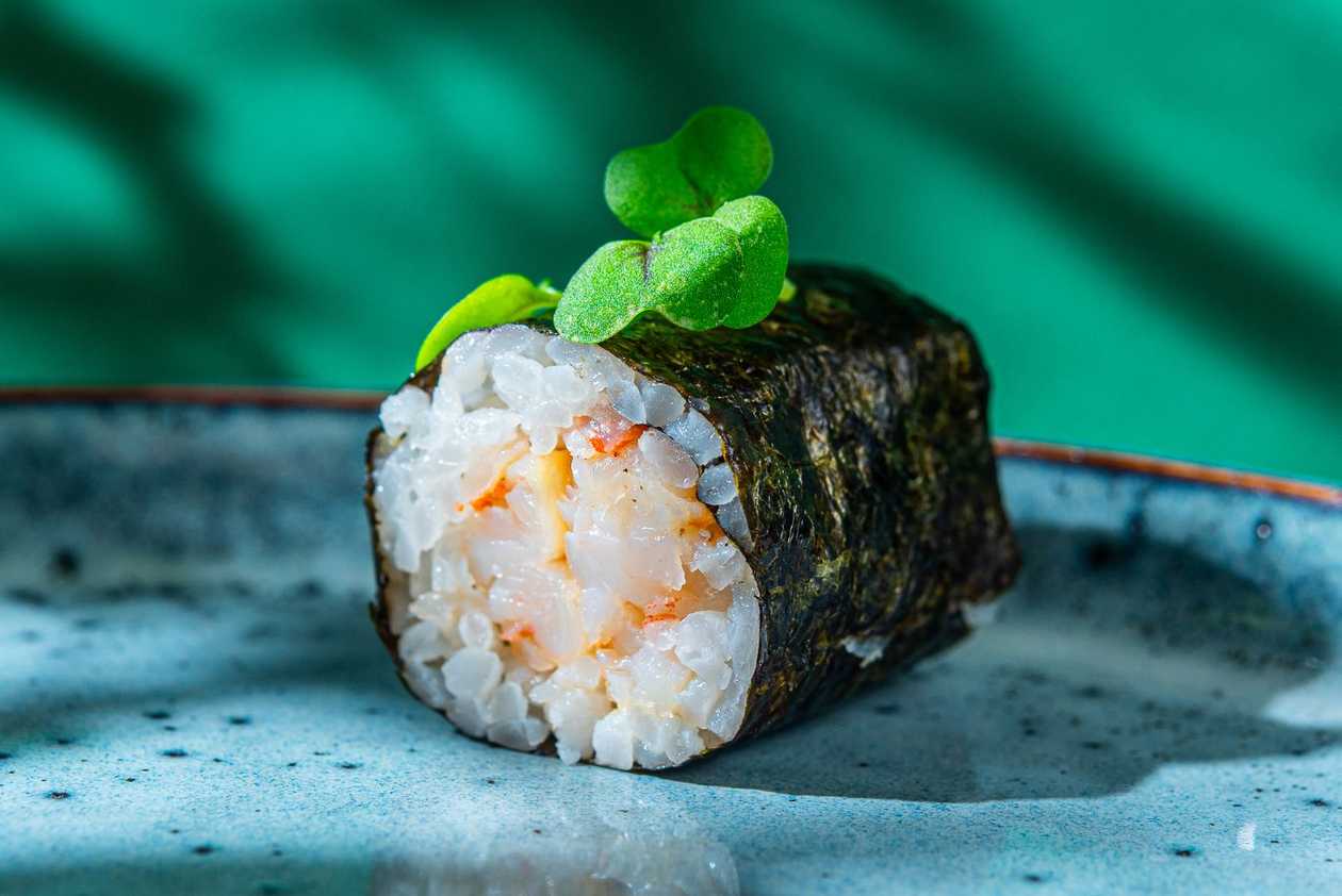 53. Хосомаки с креветками (6 шт.)