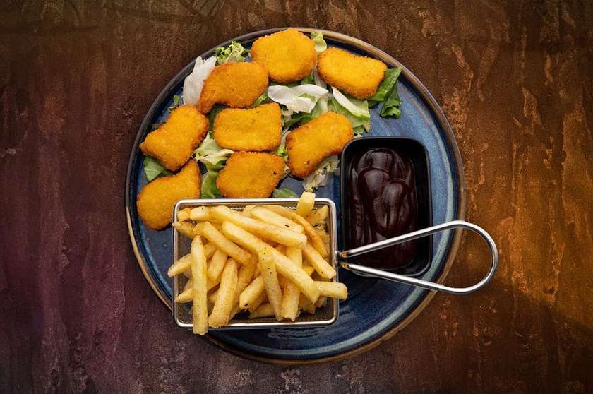 FRIES / NUGGETS
