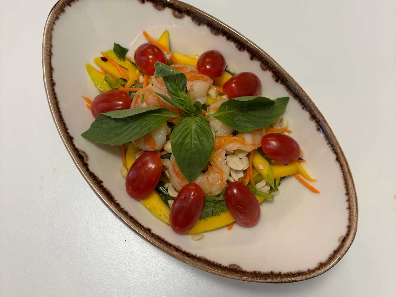 green mango and shrimp salad