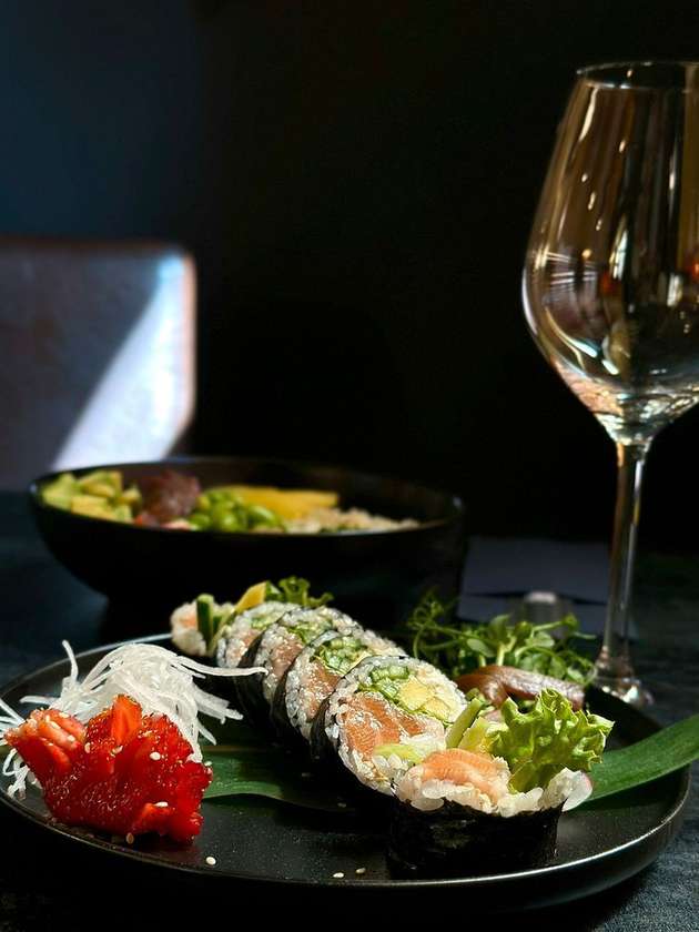 FUTO EBI MANGO MAKI