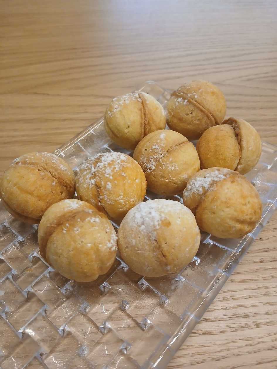Walnut Cookie with Condensed Milk