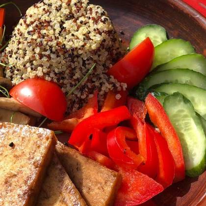 Боул з Тофу та Кіноа VEGAN (300г)