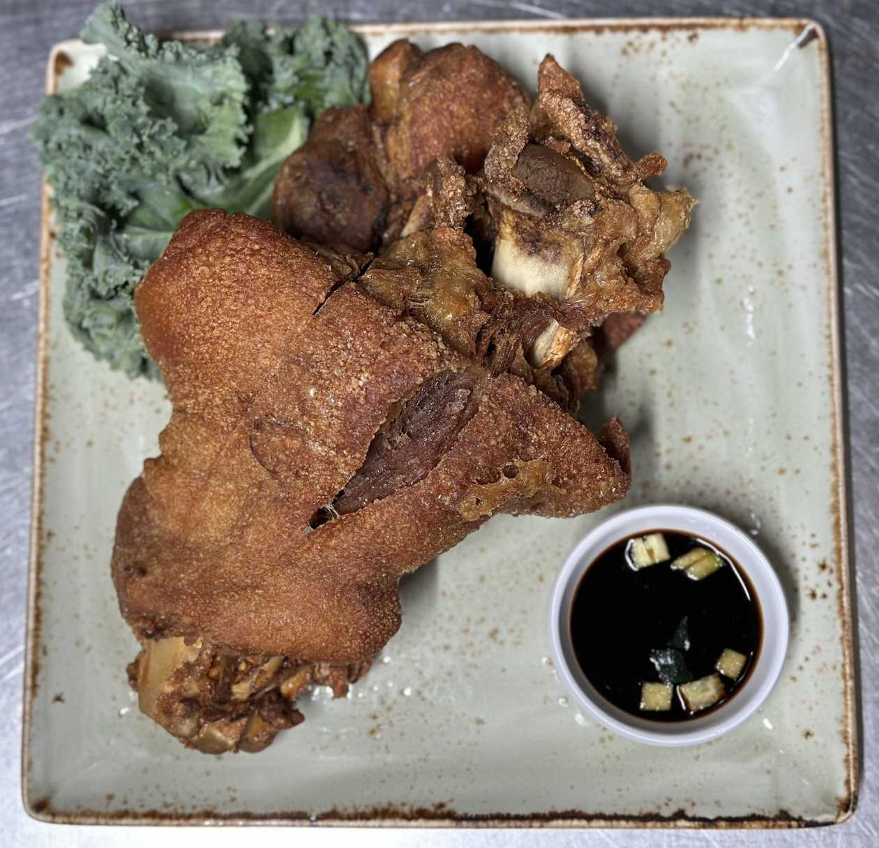 Crispy Pata