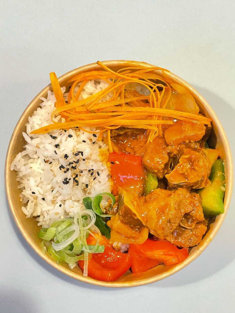 Braised beef rice bowl