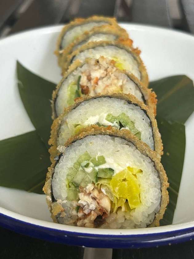 TEMPURA ROLL Z WĘGORZEM