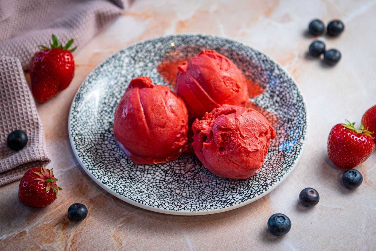 Strawberry sorbet 250g