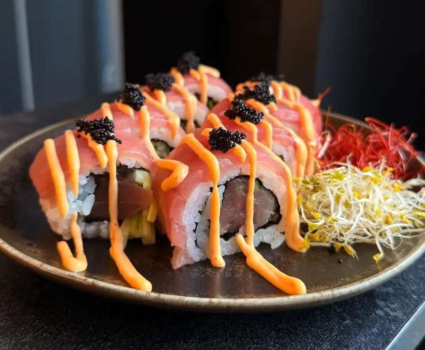 Maguro Roll